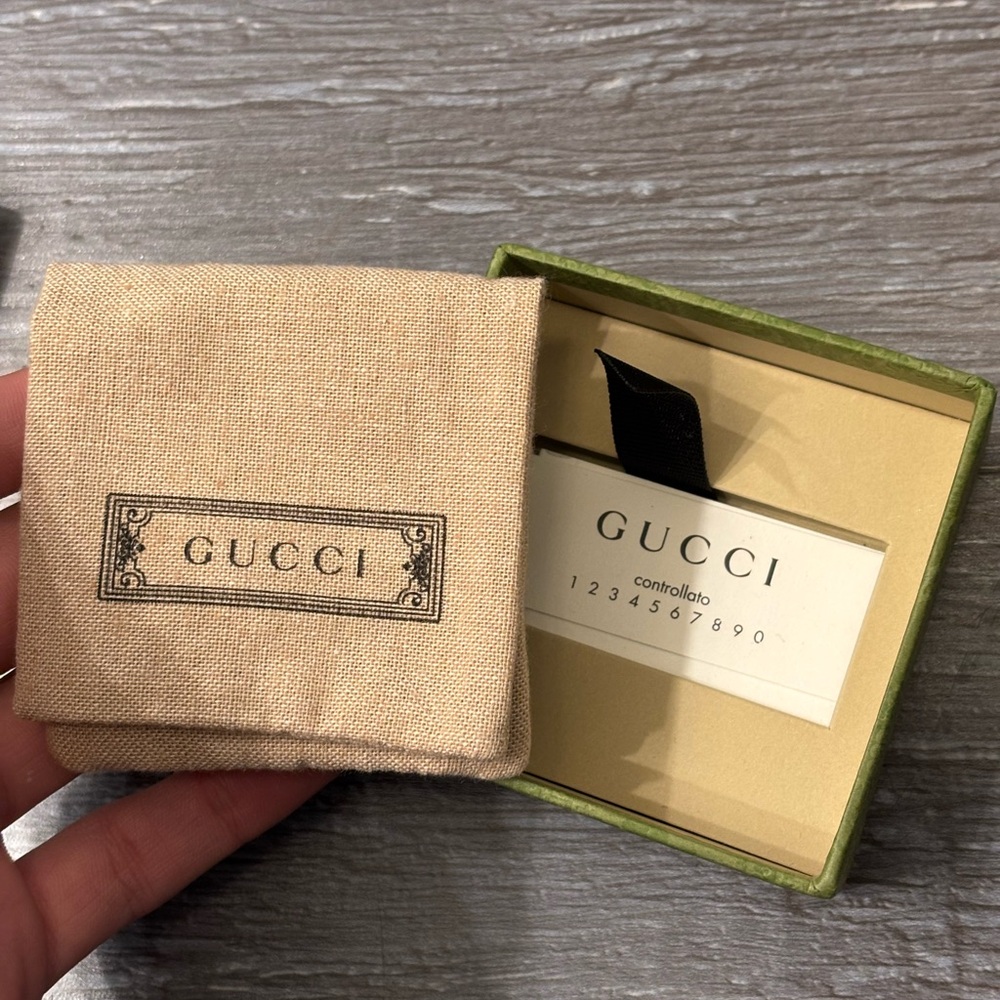 Gucci Heart Ring - Picture 6 of 6